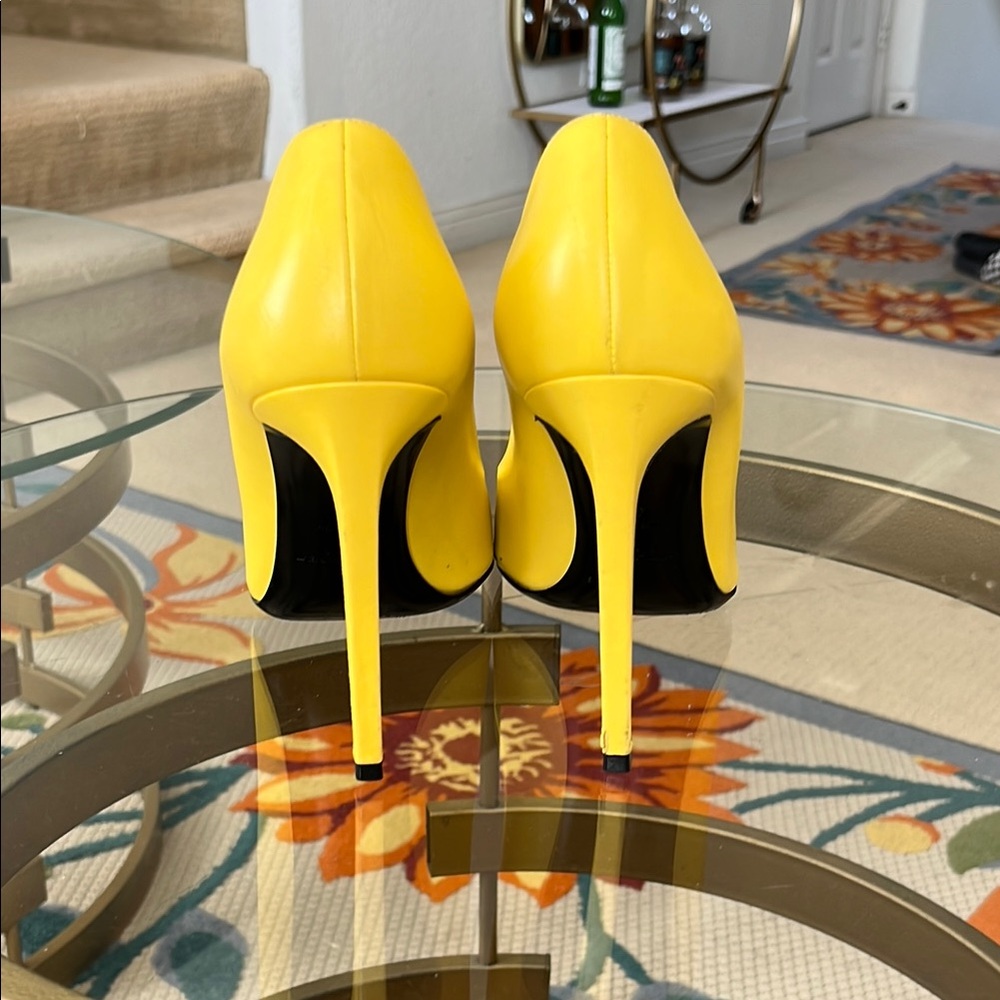 Saint Laurent Yellow Stiletto Heels - Picture 5 of 8
